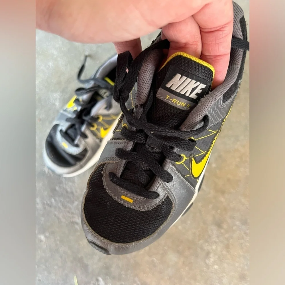 Nike Kids' Black and Yellow Athletic Shoes